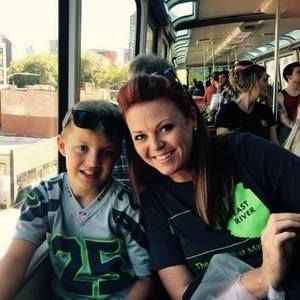 Meet your Posher, Traci